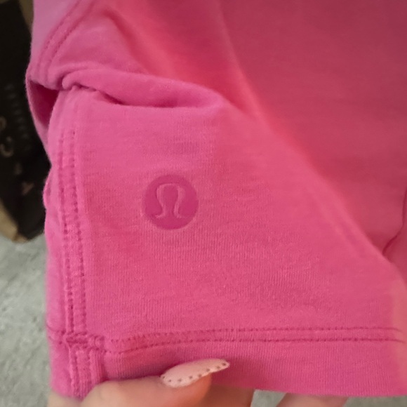 LULULEMON - hot pink cropped t-shirt - Picture 2 of 2